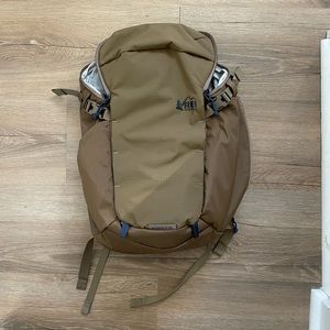 REI Ruckpack 18 recycled day bag